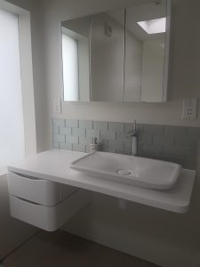 Luksusowa łazienka w Hampstead z marmurową wanną